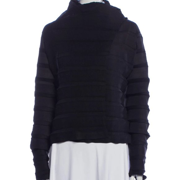 Issey Miyake Tops - ISSEY MIYAKE FETE Turtleneck Long Sleeve Sweatshirt